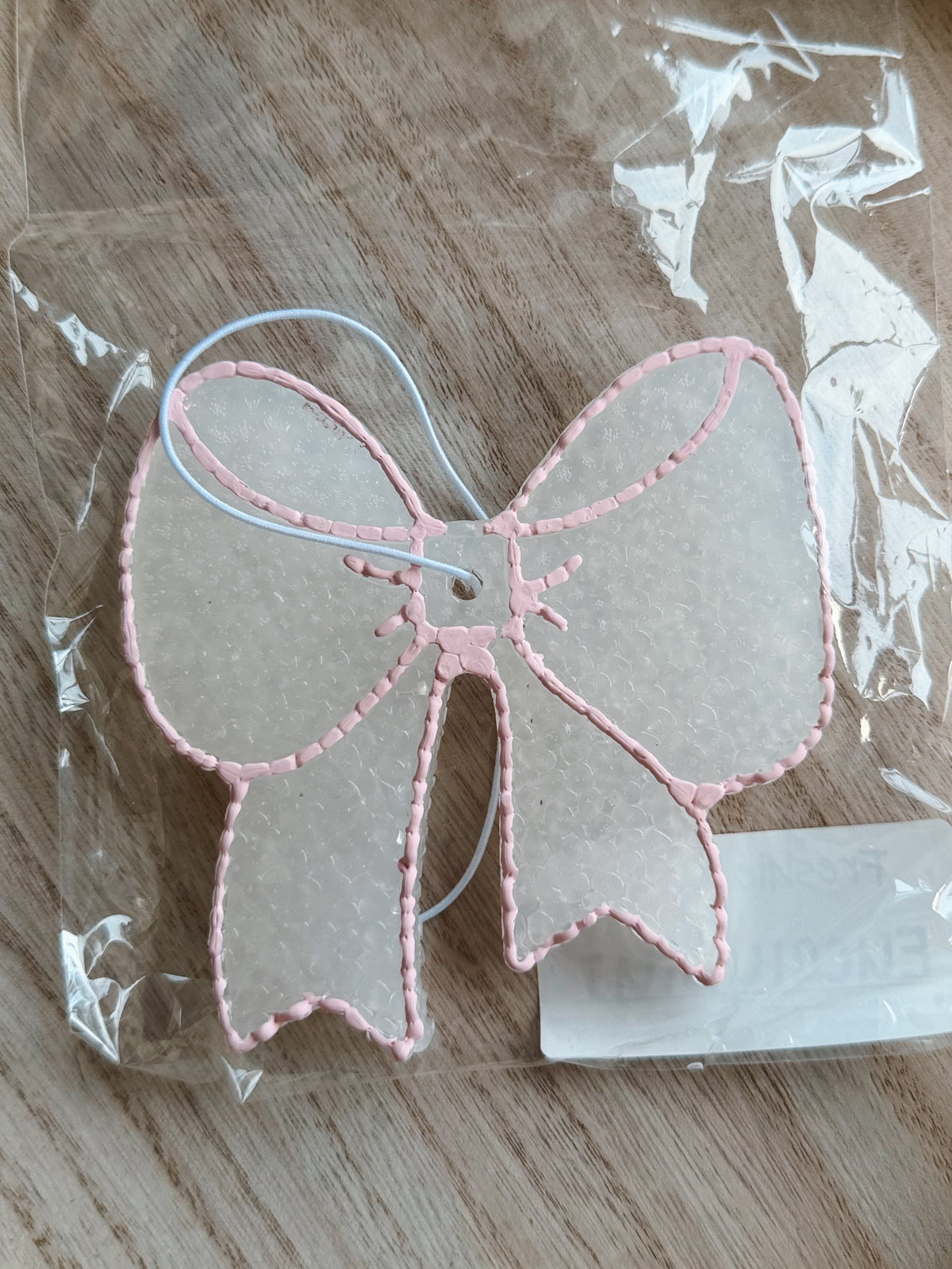 Eucalyptus: Pink Outline Bow Freshie